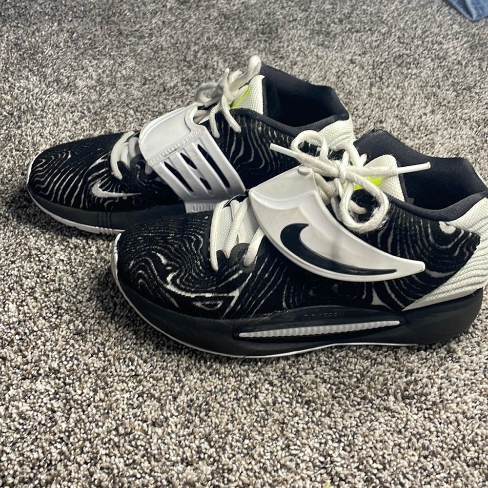 Kevin Durant basketball shoes 🏀